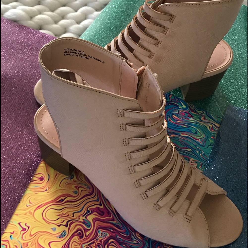Sugar heels: Bin A2 - Picture 1 of 6